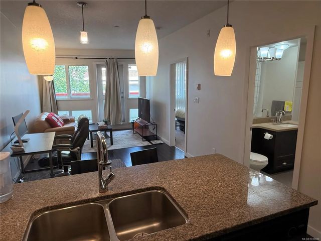 5 of 40 - 99 Chapel St 412, Nanaimo, BC
