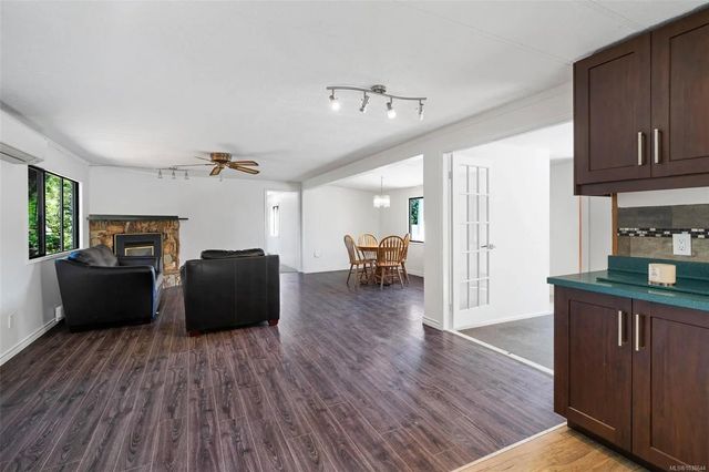 4 of 35 - 1105 Bourban Rd, Mill Bay, BC