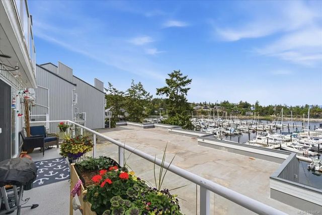 4 of 51 - 3555 Outrigger Rd 405, Nanoose Bay, BC