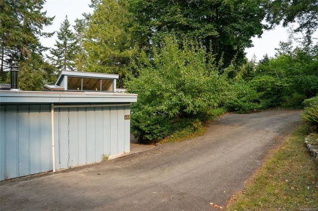 4 of 58 - 122 Ontario Pl, Salt Spring, BC