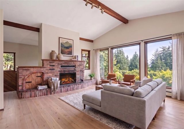 4 of 50 - 3020 Dolphin Dr, Nanoose Bay, BC