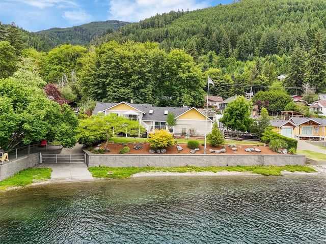 2 of 55 - 8500 Maple Ridge Rd, Youbou, BC