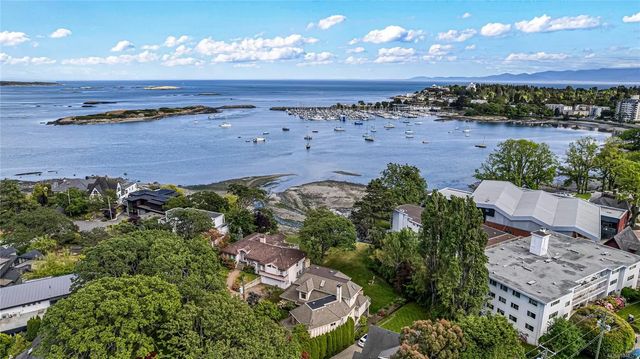 3 of 63 - 2717 Somass Dr, Oak Bay, BC