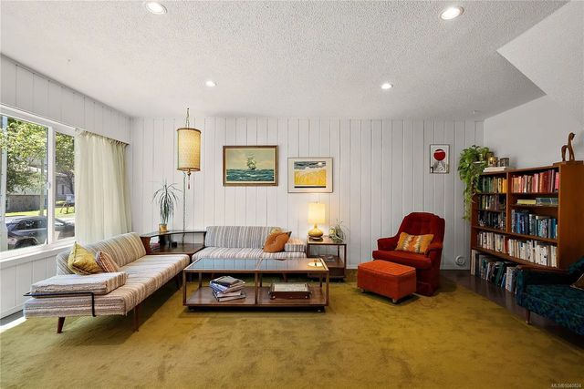 2 of 34 - 626 Constance Ave, Esquimalt, BC