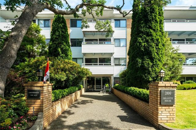 2 of 31 - 2100 Granite St 409, Oak Bay, BC