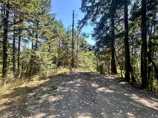 4 of 9 - 130 Blackburn Rd, Salt Spring, BC