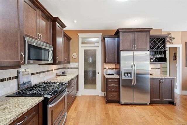 4 of 81 - 1681 Granite Rd, Nanoose Bay, BC