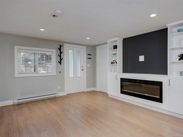 5 of 46 - 1266 Burnside Rd W, View Royal, BC