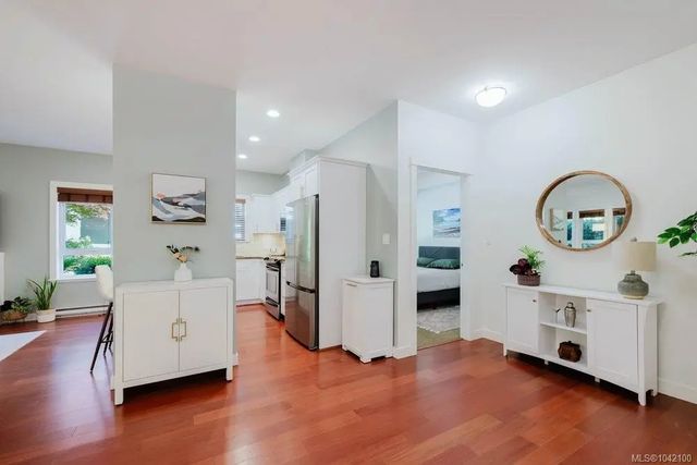 2 of 45 - 101 Nursery Hill Dr 107, View Royal, BC