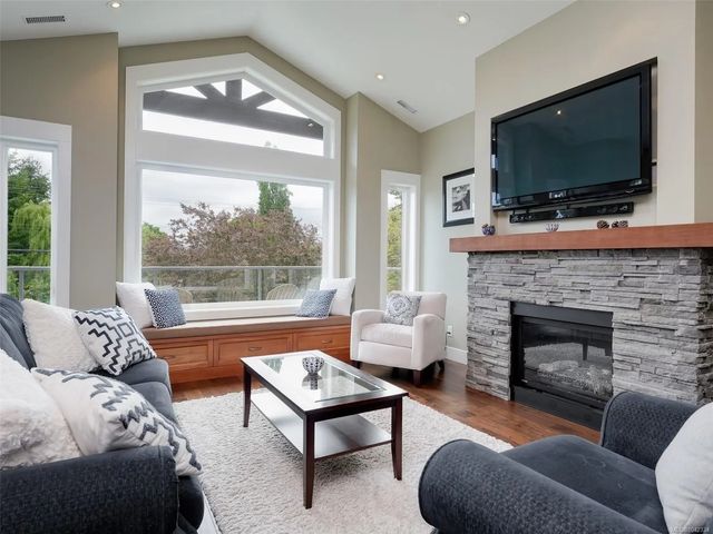 5 of 33 - 7224 East Saanich Rd, Central Saanich, BC
