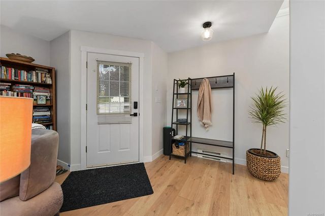 2 of 22 - 821 Lampson St, Esquimalt, BC
