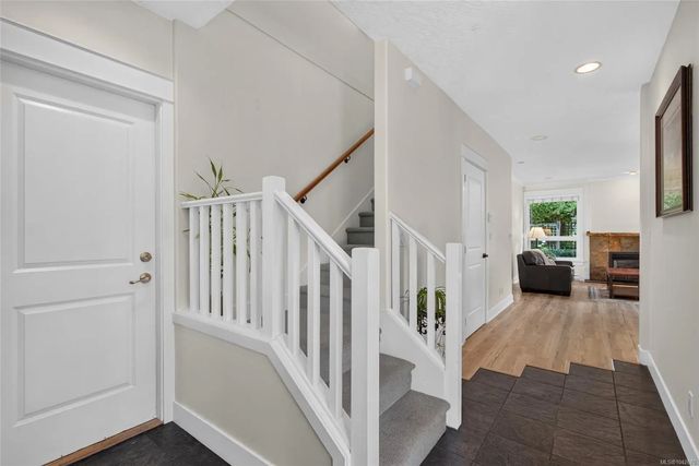 3 of 39 - 7250 West Saanich Rd 5a, Central Saanich, BC