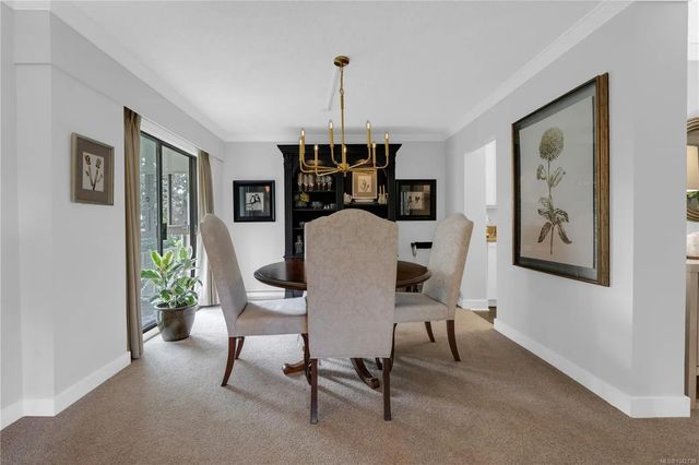 5 of 27 - 2125 Oak Bay Ave 205, Oak Bay, BC