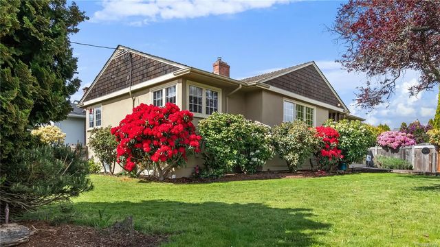 3 of 27 - 2678 Dunlevy St, Oak Bay, BC