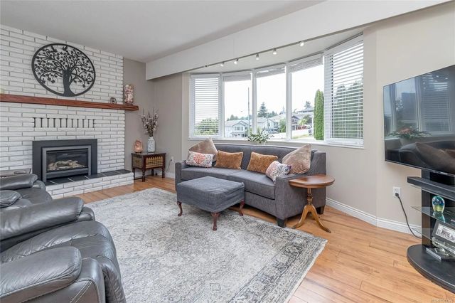 5 of 65 - 587 Hillcrest Ave, Ladysmith, BC
