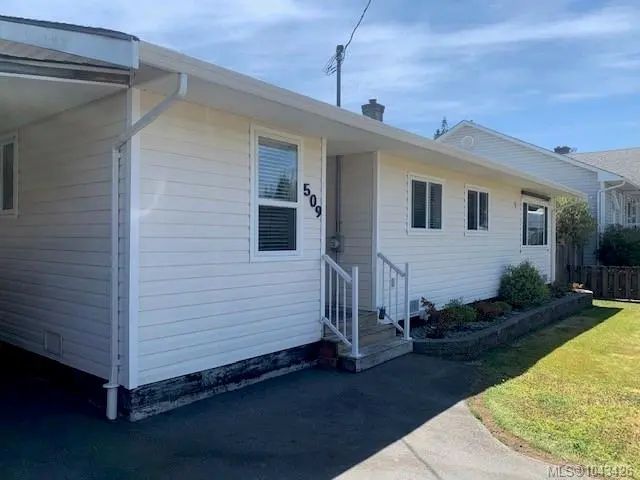 2 of 18 - 509 Warren St, Ladysmith, BC