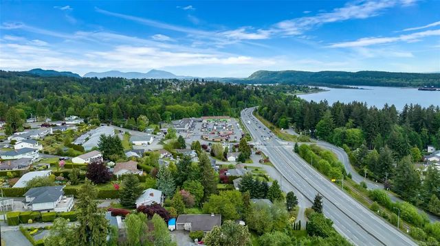 4 of 39 - 427a Walker Ave, Ladysmith, BC