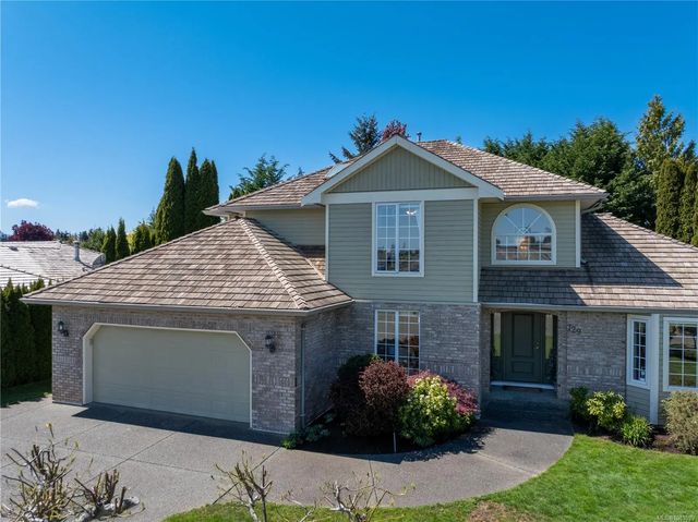 2 of 59 - 729 Crown Isle Dr, Courtenay, BC