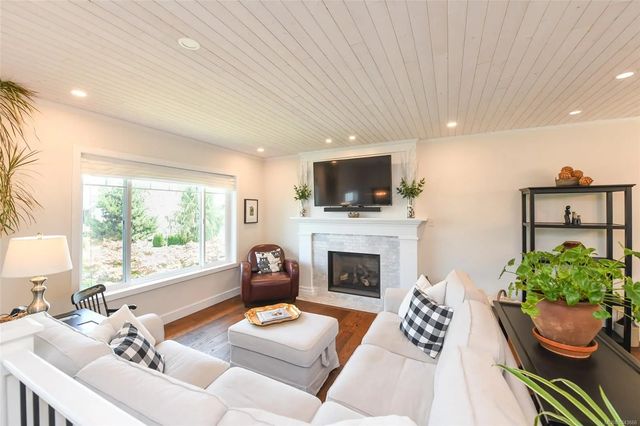 2 of 67 - 1019 Arrowsmith Ave, Courtenay, BC