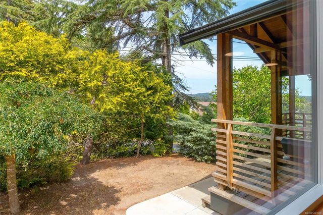 3 of 30 - 227 Stormont Rd, View Royal, BC