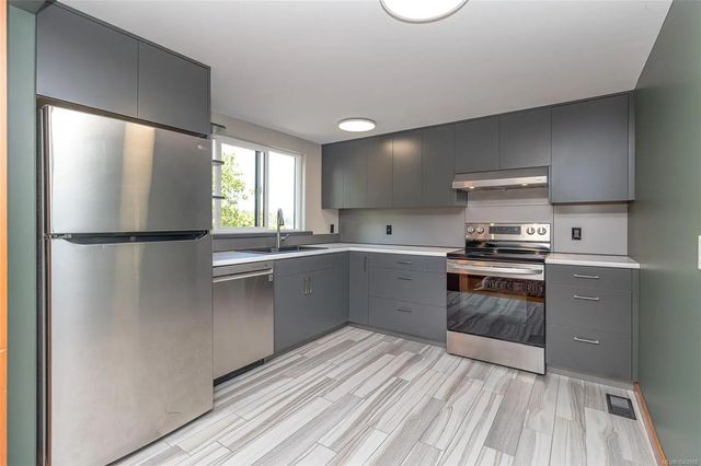 4 of 30 - 227 Stormont Rd, View Royal, BC