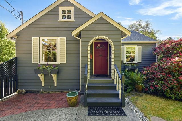 4 of 60 - 4296 Cedar Hill Rd, Saanich, BC