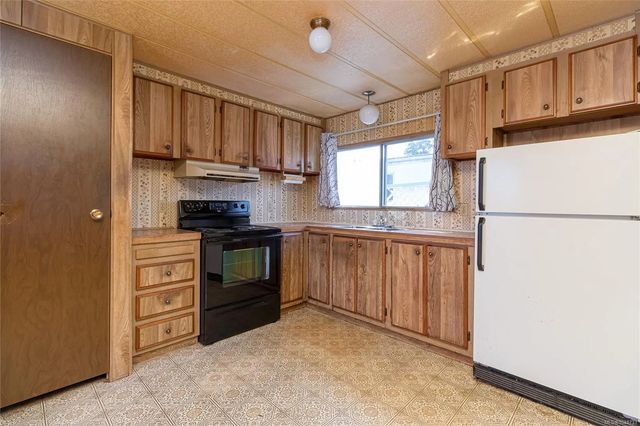 3 of 20 - 124 Cooper Rd 5, View Royal, BC