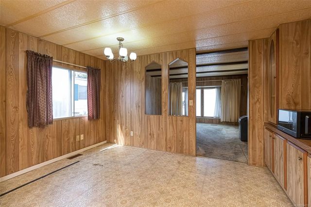 4 of 20 - 124 Cooper Rd 5, View Royal, BC