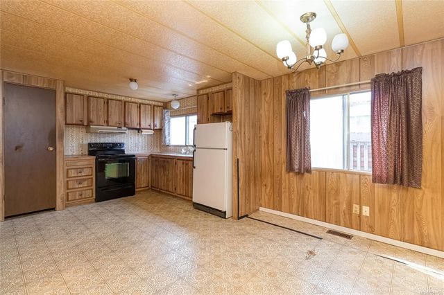 5 of 20 - 124 Cooper Rd 5, View Royal, BC