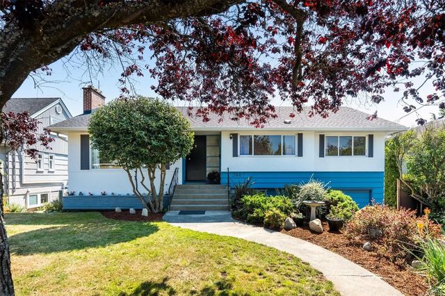3 of 49 - 2667 Dunlevy St, Oak Bay, BC