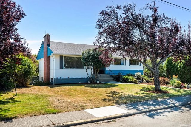 4 of 49 - 2667 Dunlevy St, Oak Bay, BC