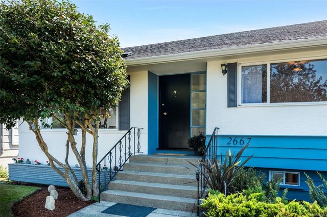 5 of 49 - 2667 Dunlevy St, Oak Bay, BC