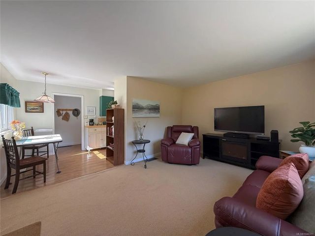 2 of 47 - 2361 Campbell River Rd, Campbell River, BC