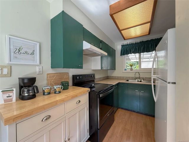 3 of 47 - 2361 Campbell River Rd, Campbell River, BC