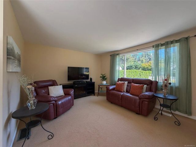 5 of 47 - 2361 Campbell River Rd, Campbell River, BC