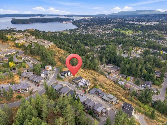 2 of 9 - 103 Amphion Terr, Nanaimo, BC