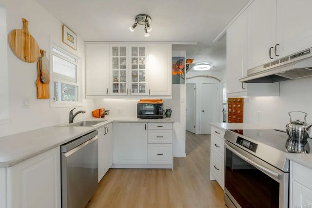 4 of 47 - 1316 Waddington Rd, Nanaimo, BC
