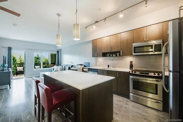 5 of 26 - 286 Wilfert Rd 307, View Royal, BC