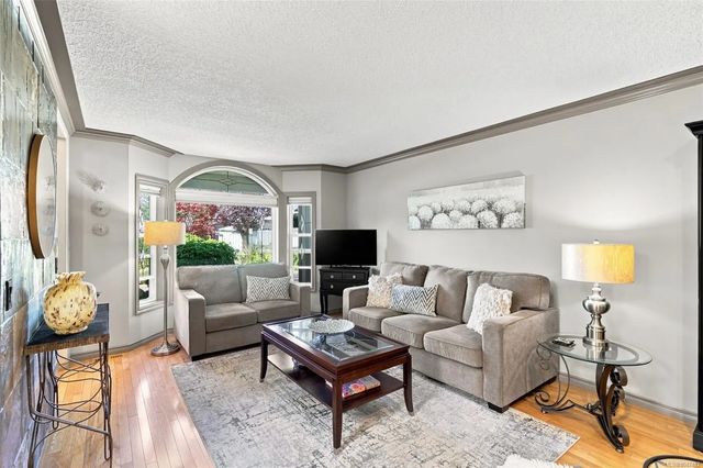 4 of 46 - 4039 Valewood Dr, Nanaimo, BC