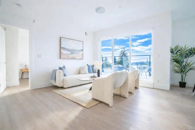5 of 30 - 258 Helmcken Rd 203, View Royal, BC