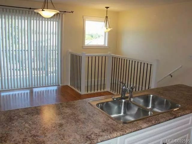 4 of 22 - 1610 Robert St, Crofton, BC