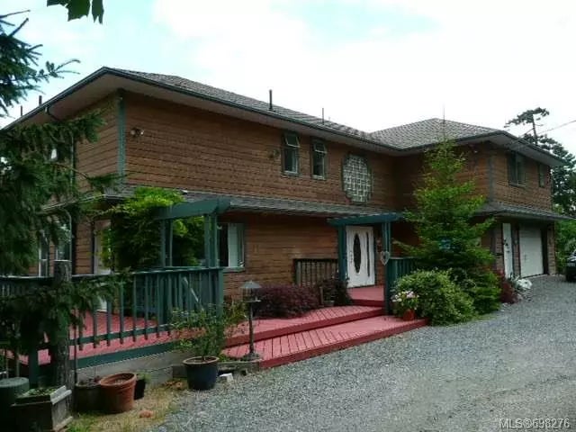 1 of 26 - 889 Little Mountain Rd, Errington, BC