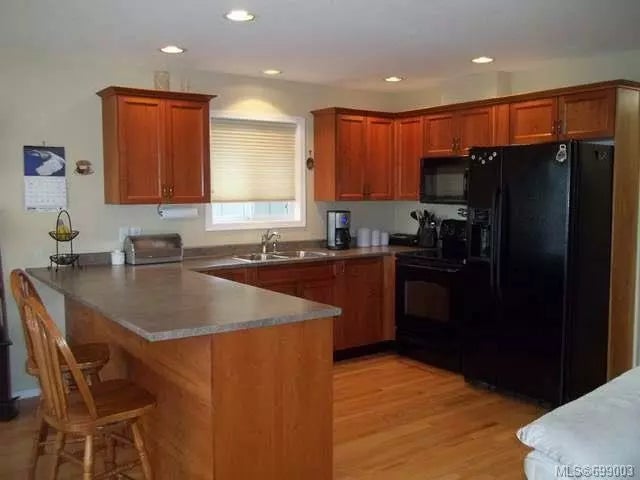 3 of 36 - 1433 Adelaide St, Crofton, BC