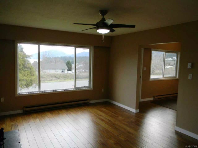 3 of 25 - 8142 Edmund St, Crofton, BC