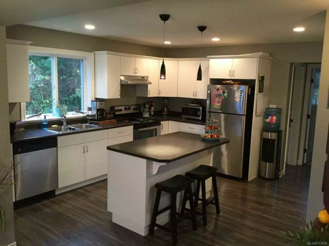 2 of 6 - 7973 Northview Dr, Crofton, BC