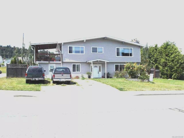 2 of 7 - 8020 Queen St, Crofton, BC