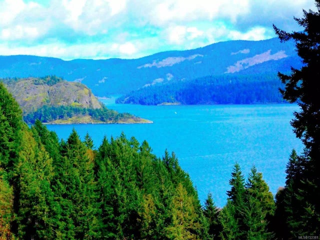 1 of 21 - 1099 Cherry Point Rd, Cowichan Bay, BC