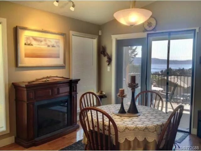 5 of 10 - 7982 Edmund St, Crofton, BC