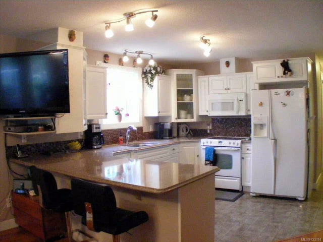 4 of 30 - 8003 Vye Rd, Crofton, BC