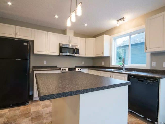 5 of 32 - 7993 Tidemark Way, Crofton, BC